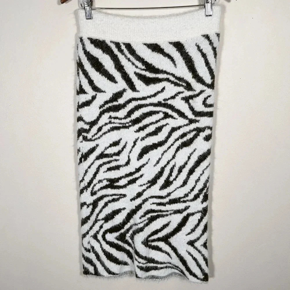 H&M Knit Jacquard Skirt